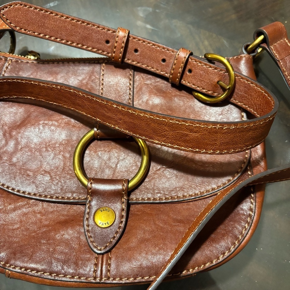 Frye llana Harness Leather Small Saddle Bag
Crossbody Brown Cognac - Picture 5 of 10